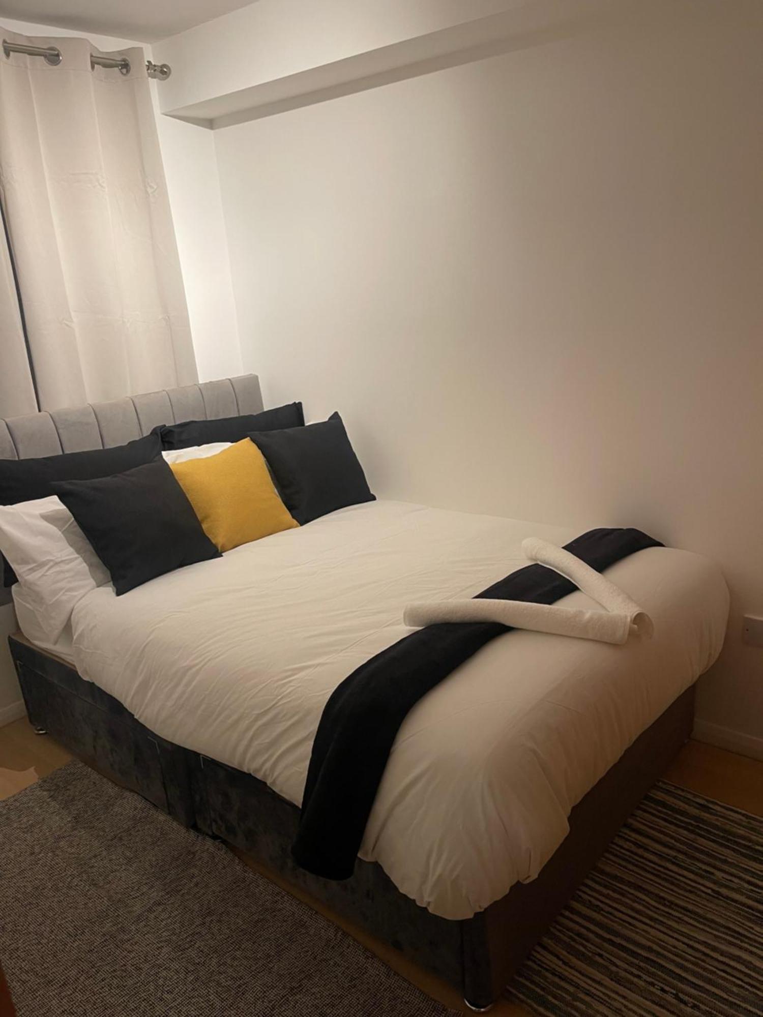 Cosy Flat Behind A Creekbeach In Grays Exterior photo