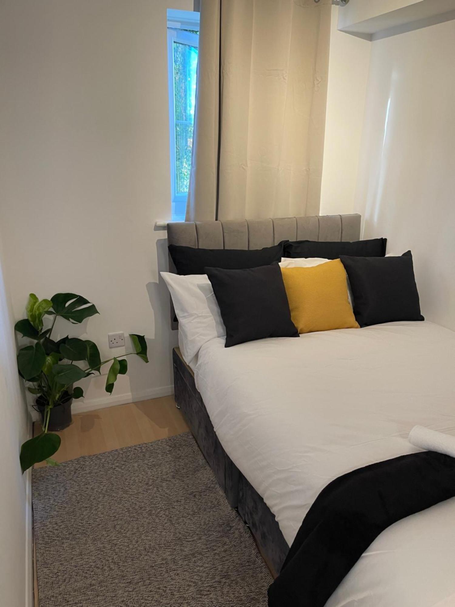 Cosy Flat Behind A Creekbeach In Grays Exterior photo