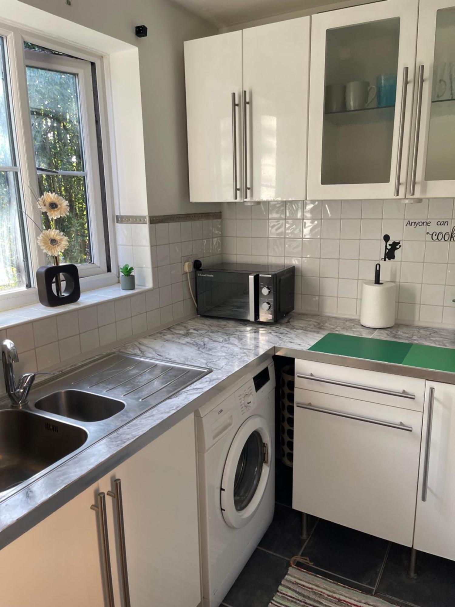 Cosy Flat Behind A Creekbeach In Grays Exterior photo