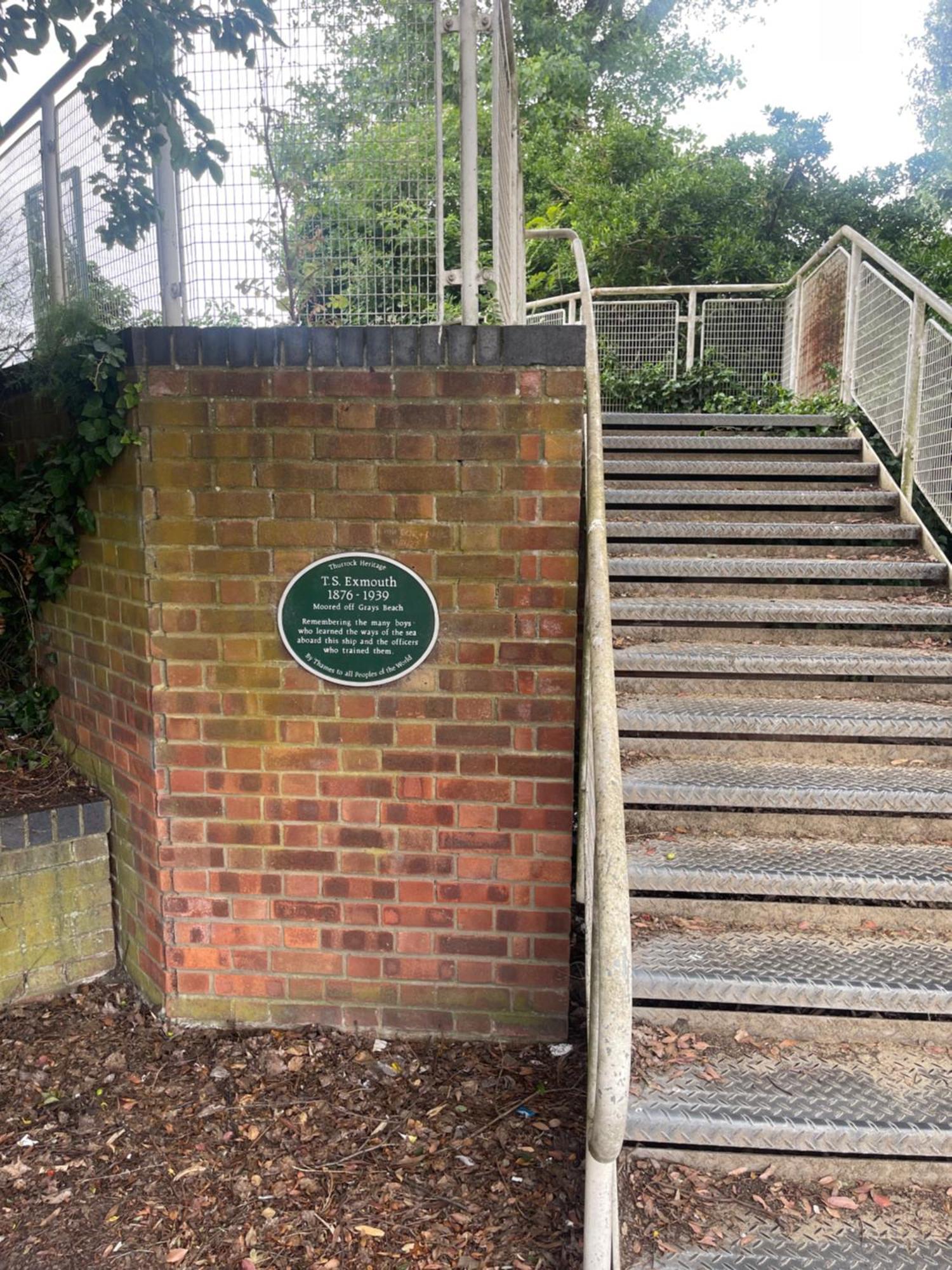 Cosy Flat Behind A Creekbeach In Grays Exterior photo